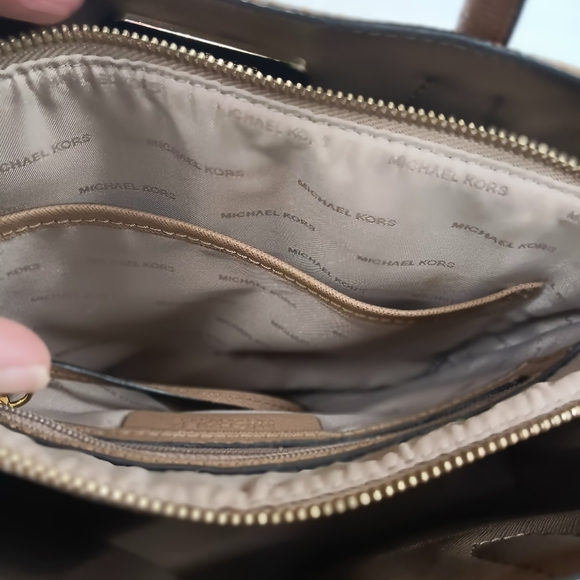 Michael Kors Purse Brown Pebble Mercer Tote Crossbody Strap w/ Dust Bag - Picture 9 of 11